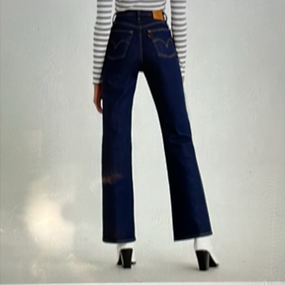 Levi’s RibCage Boot Cut Jeans - Picture 2 of 13